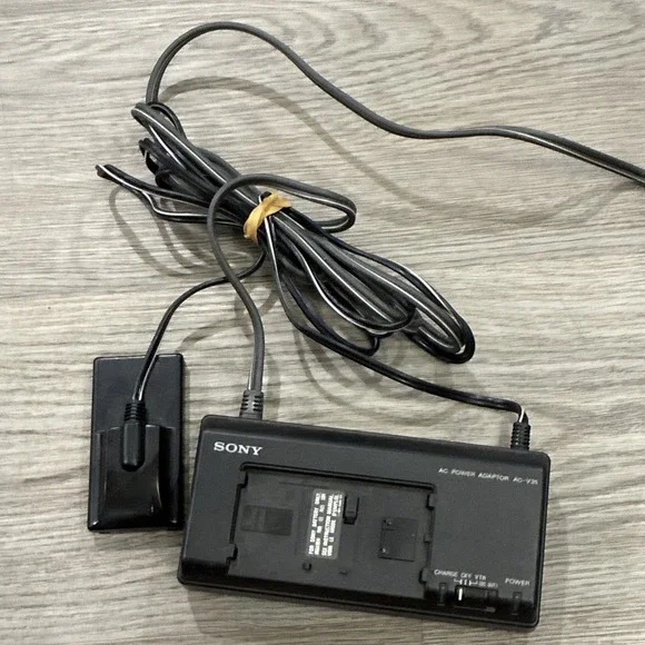 Sony AC-V60 AC Power Adapter Battery Charger