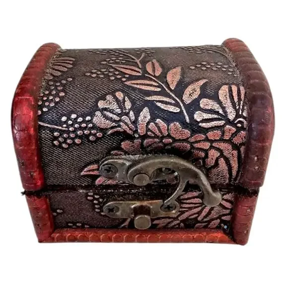 Vintage Floral Jewelry Box with Latch