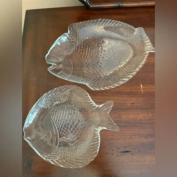 New Set of two Clear Fish-Shaped Glass Plates