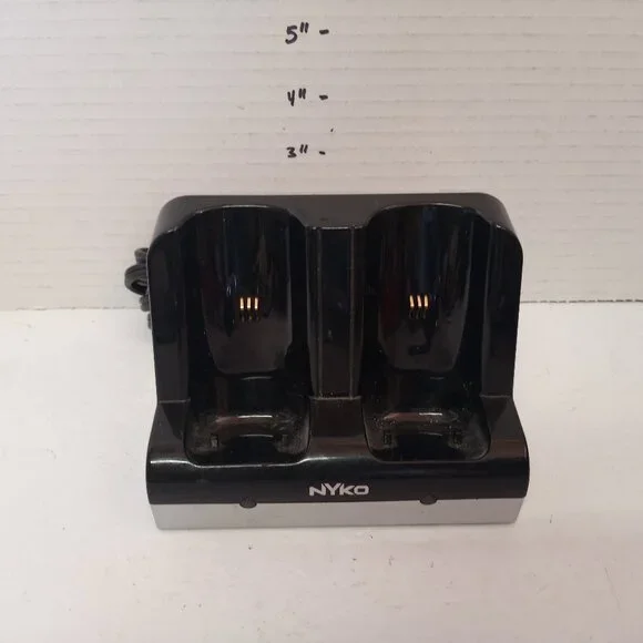 Nyko Nintendo WII Controller Wiimote Charging Station Model 87016-A50