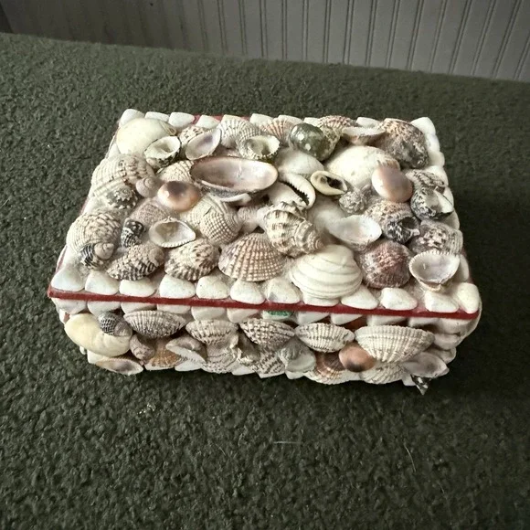 Vtg Seashell Jewelry Trinket Box Chest Decor Boho Nautical Handmade 6.5