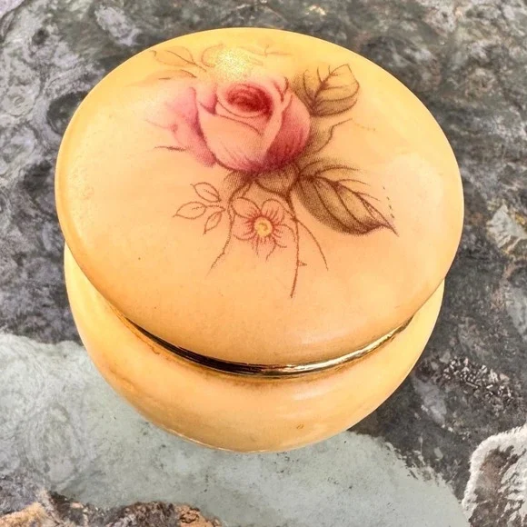 Vintage Mirone San Gimignano Italy‎ Gold Hinged Trinket Box Floral Painted Rose