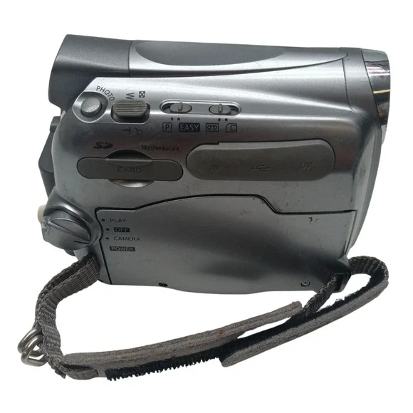 Canon ZR700 MiniDV Camcorder Video Camera + Zoom New Battery & Charger [4 PARTS]