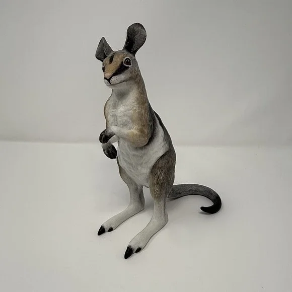 LENOX SMITHSONIAN BRIDLED NAIL-TAILED WALLABY ENDANGERED BABY ANIMALS FIGURINE