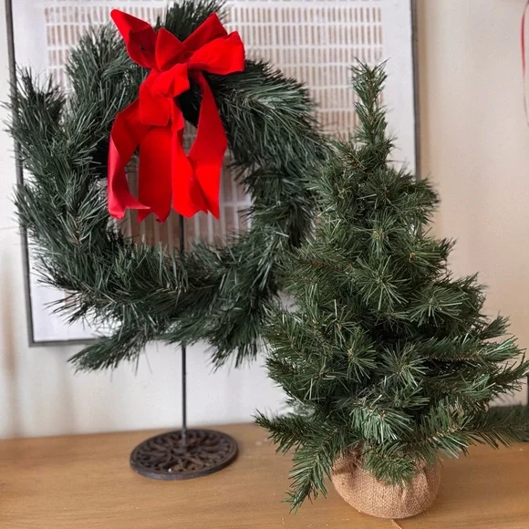 Festive Green Wreath and Tree BUNDLE