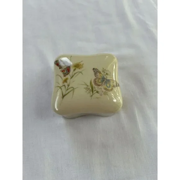 Takahashi Pottery San Francisco Trinket/Jewelry Box Small, Butterflies, Flowers