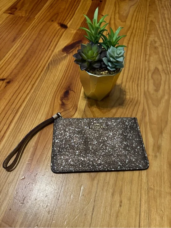 Coach Star Glitter Gold Corner Zip Wristlet 7 Inch