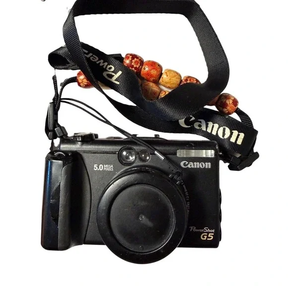 Canon Vtg PowerShot G5 5.0MP Digital Camera Black Beaded Strap PC1049 Boho Flip