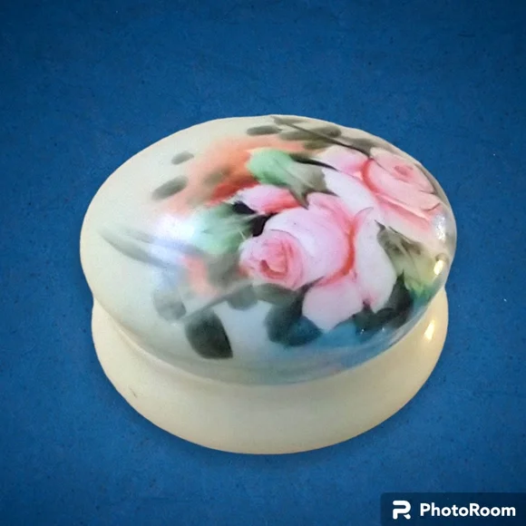 Antique Limoges China Small Trinket Dresser Box‎ Pink Roses French Porcelain
