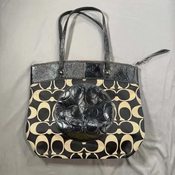 Coach F18335 Signature Black Patent Leather Tote Bag