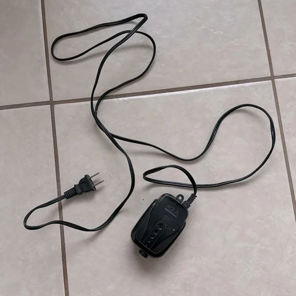 Aqua Culture 5-15 Gallon Single Outlet Aquarium Air Pump