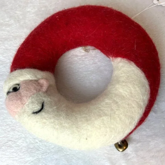 Villa Ylle Santa Claus Wreath Made in Finland Boiled Wool NEW Bell