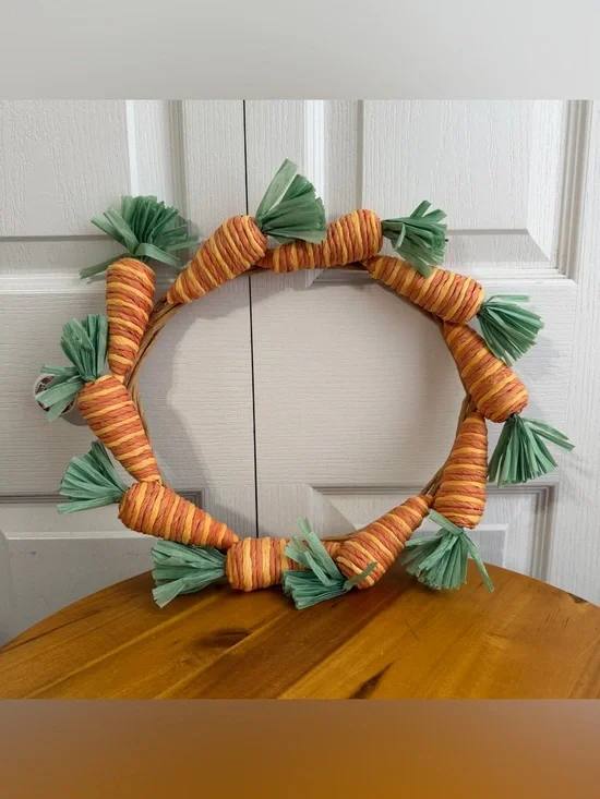 Easter carrot 12 inch wreath