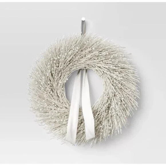Threshold Luxe Icy Christmas Wreath 26” Preserved Winter Decor READ