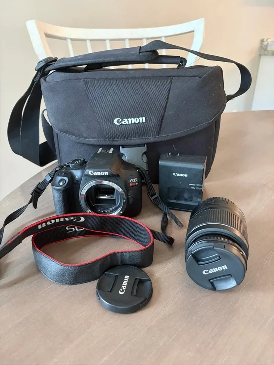 Canon EOS Rebel T6 DSLR Camera Kit in Black w/Bag & w/ 18-55mm and 75-300mm lens