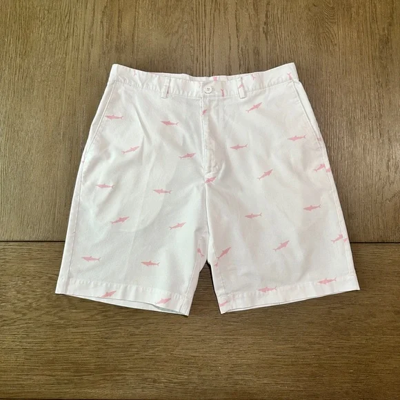 Savane Men’s Golf Shorts Size 34 Shark Print