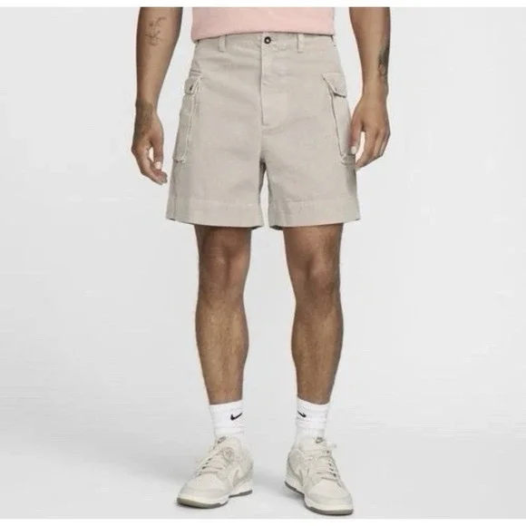 NEW Nike Life Hemp Cargo Shorts FZ6571-014 Men's Size 32 MSRP $95 Hiking Shorts