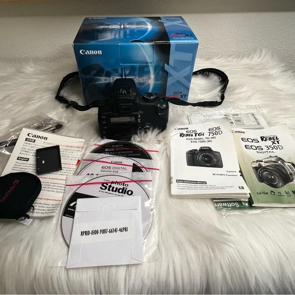 CANON Rebel XT DS126071 Camera Body ONLY