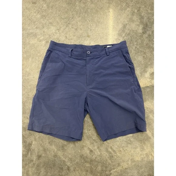 Vineyard Vines 8