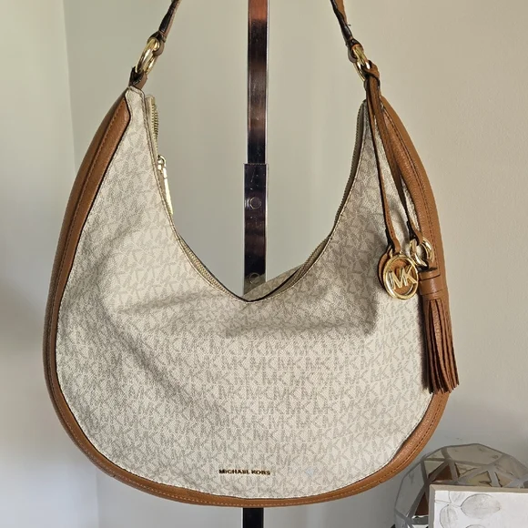 Michael Kors Lydia Hobo Bag