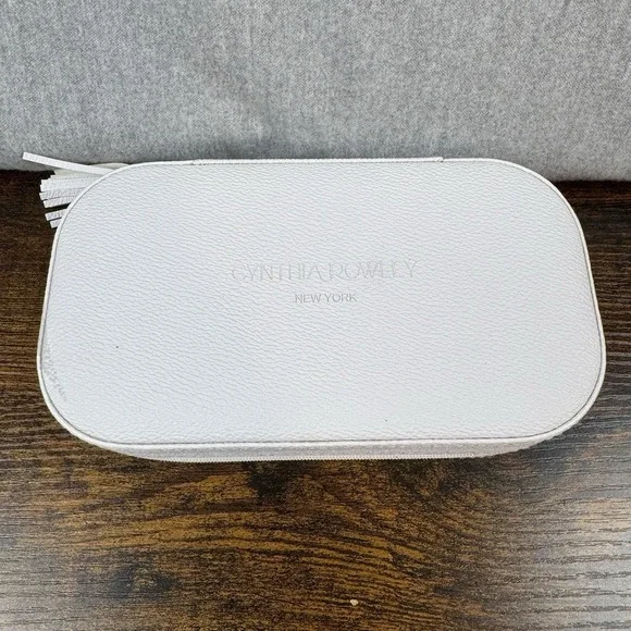 Cynthia Rowley White faux-leather zip around travel jewelry case