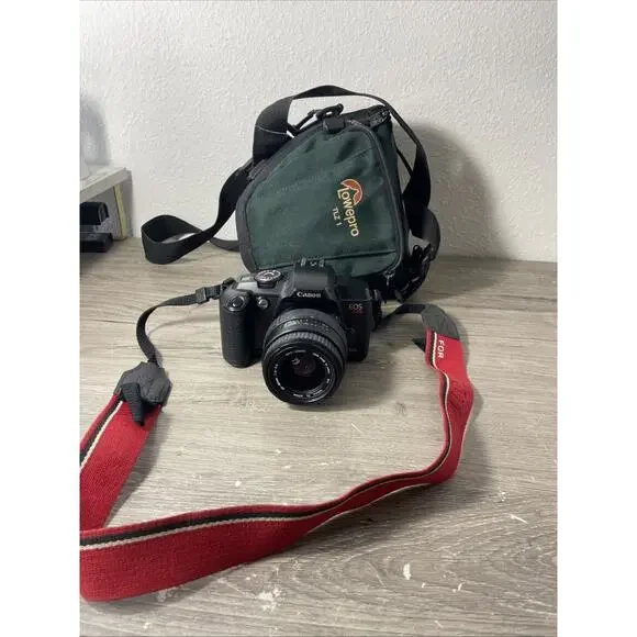 Canon EOS 888 35mm SLR Film Camera Kit w/ Sigma 35-80mm Lens & Lowepro Bag
