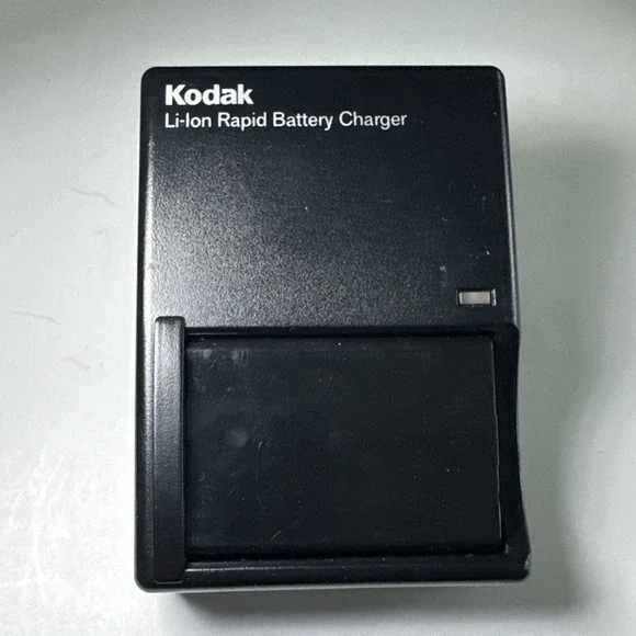 Kodak Battery Charger K5000 Li-Ion Rapid Battery Charger W/Battery K5000