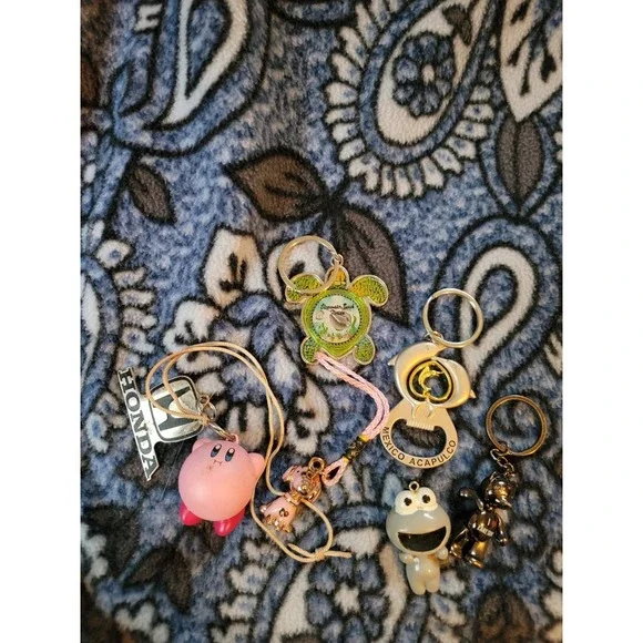 Lot of 7 Keychains Kirby Honda Mexico Lake Tahoe Turtle Bear Mixed Styles