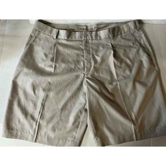 Nike Golf Shorts Mens 42‎ Khaki Pleated Performance Athletic Casual