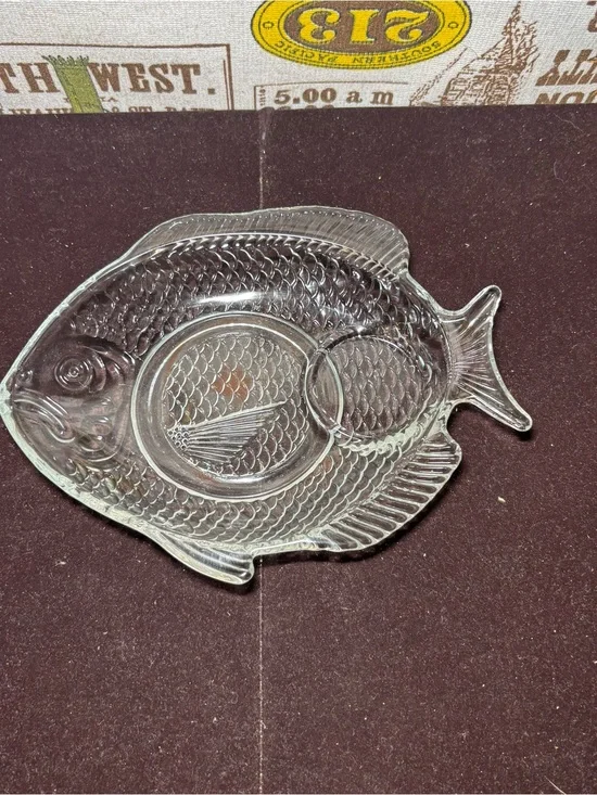 Clear Glass Fish-Shaped Serving Dish for Aquarium & Fish-Themed Decor