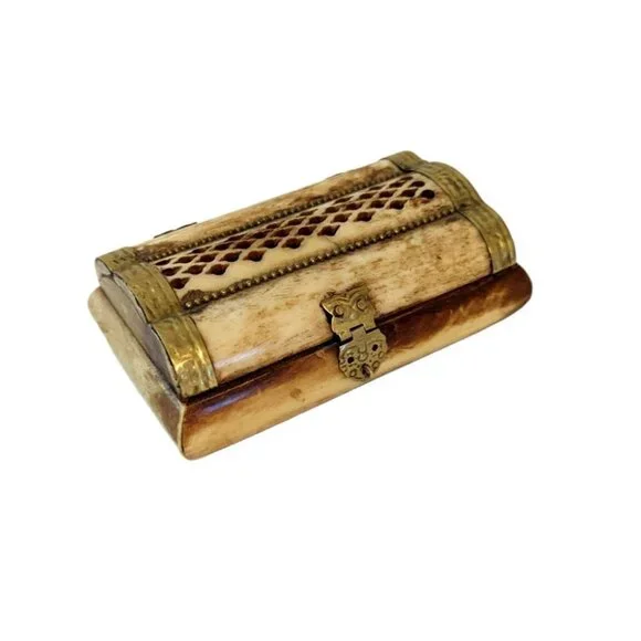 Vintage Brass Hammered Bone Box Keepsake Jewelry Lined Smoke Indian‎ Trinket