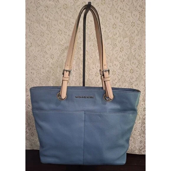 EUC Michael Kors Light Blue Leather Medium Top Zip Pocket Tote