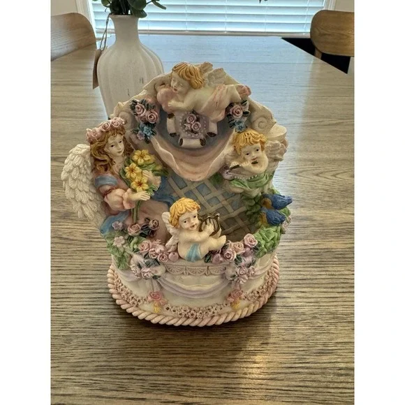 Vintage And Rare Angels Water Fountain Treasures Musical