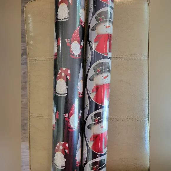 **BRAND NEW** Premium Christmas Wrapping Paper Set of 2 with Buffalo Plaid Bow