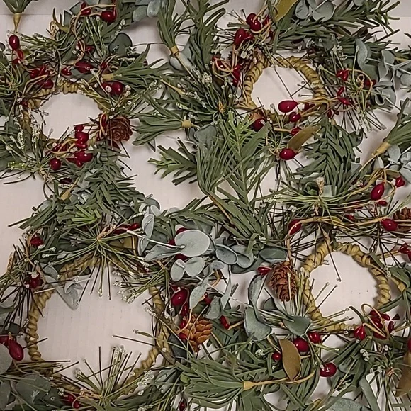 NWOT Lot of 6 Holiday Faux Candle Rings