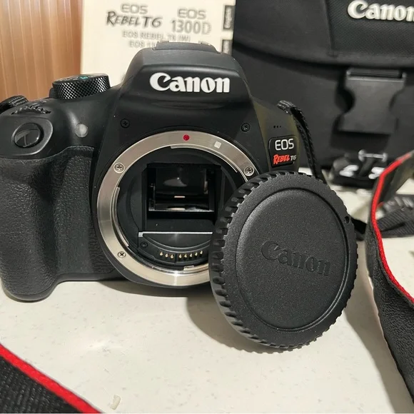 Canon EOS Rebel T6 DSLR Camera Kit - Black