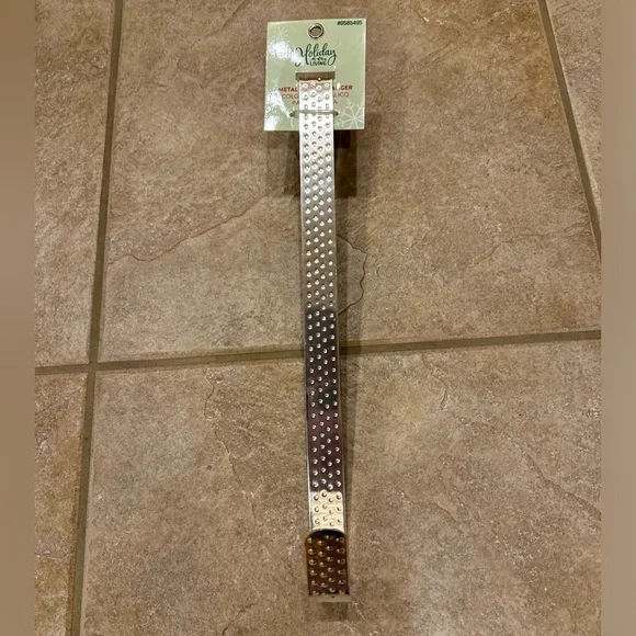 Holiday wreath holder hook