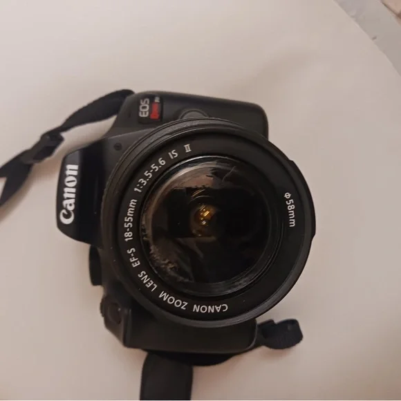 Canon EOS Rebel T7