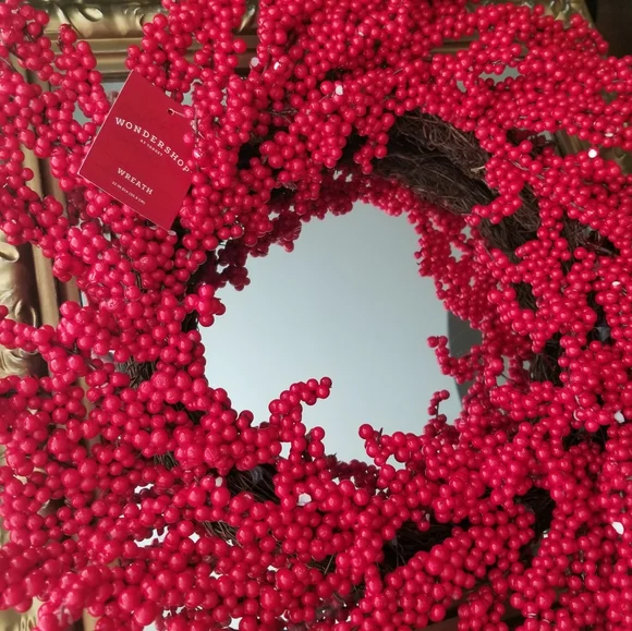 ❗Wondershop Red Cluster Berry Holiday Wreath❗