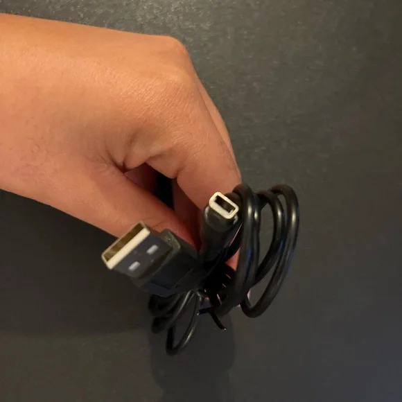 Nintendo 3ds charging cord and stylus