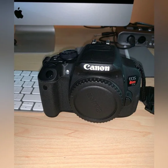 Canon T5I Bundle
