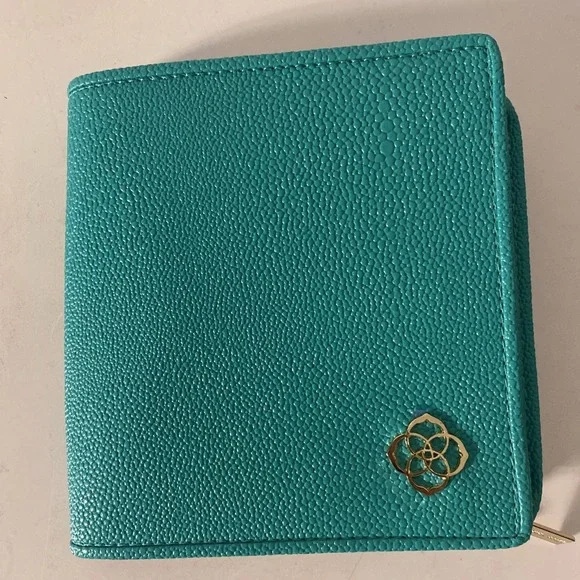 Kendra Scott Zip Away Travel Green Jewelry Case Organizer