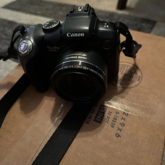 Canon power shot SX10is