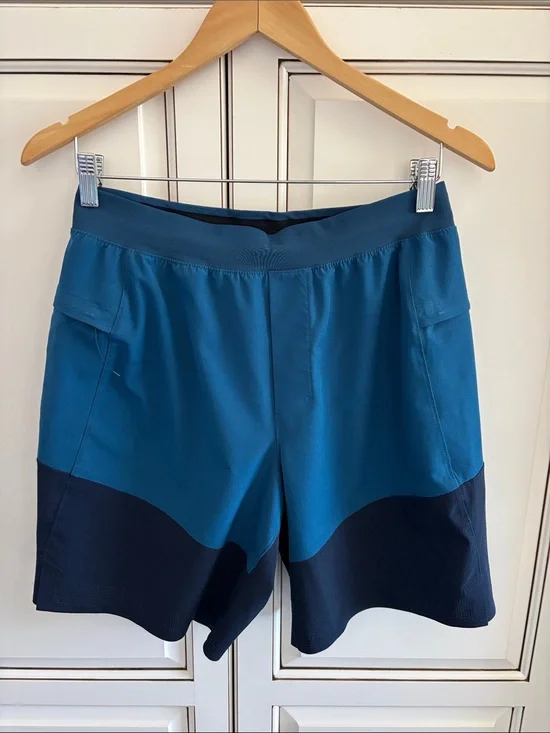 Lululemon License To Train Blue Two Toned Lined Performance Shorts Mens Medium