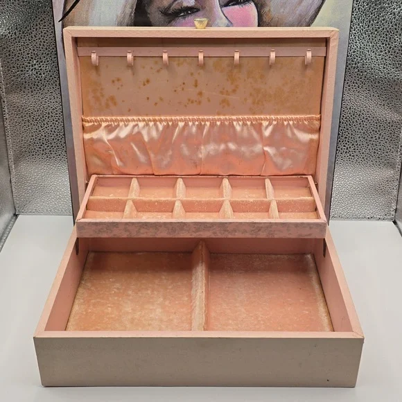 Vintage Lady Buxton Mid Century French Provincial Two Tiered Vintage Jewelry Box