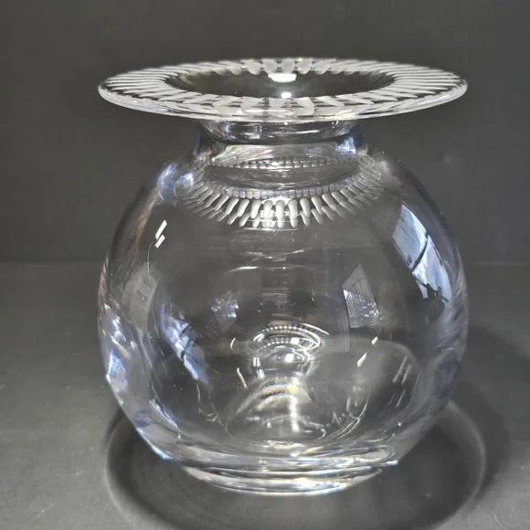 Tiffany & Co Clear Crystal Textured Rim Round Vase Cut Glass Modern Table Decor
