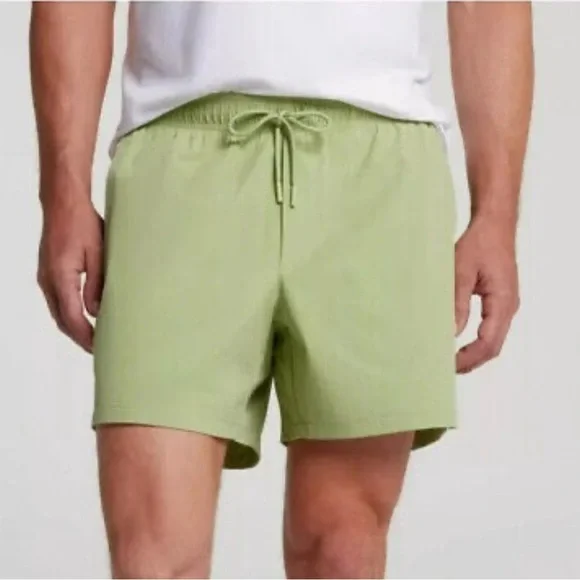 VRST Men's Green Seedling Everyday Shorts Size Small
