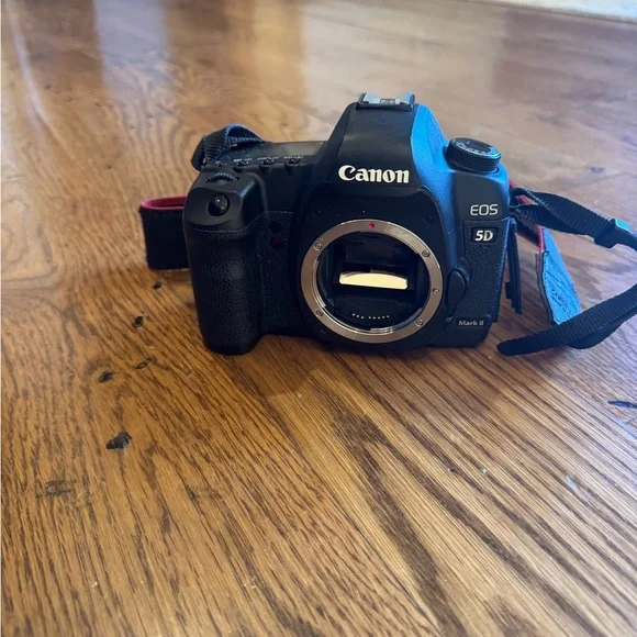 Canon EOS 5D Mark II Black Camera