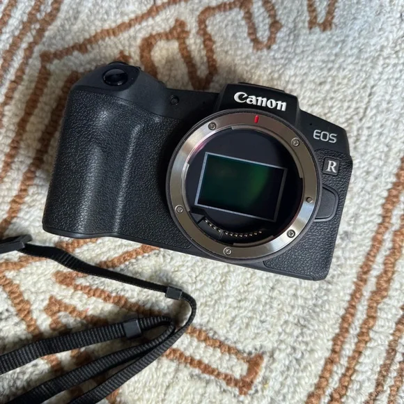 Canon EOS RP mirrorless camera BODY