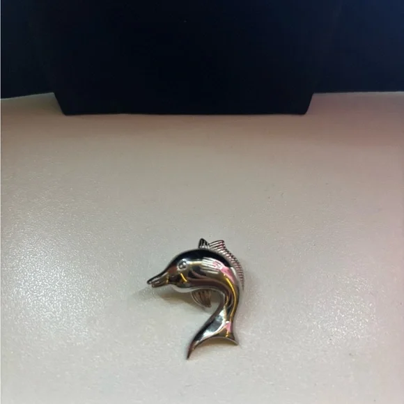 Silver Dolphin Charm Accent for Fish Decor - Sleek Silver Finish